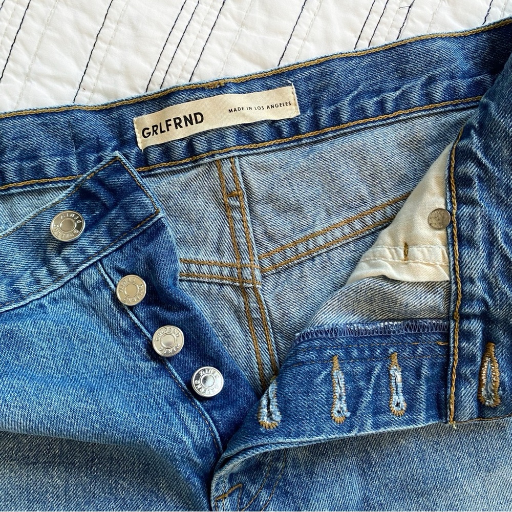 GRLFRND Hayden Low Rise Boyfriend Short Button Fly Emerald Bay Blue size 26 - Picture 5 of 10